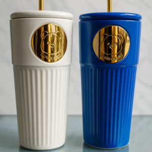 Vaso De Cerámica Con Tapa Y Pajilla Metálica