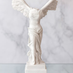 Estatua De Diosa Con Alas, Color Blanco