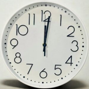 Reloj Decorativo De Pared Económico 30cm, Color Blanco